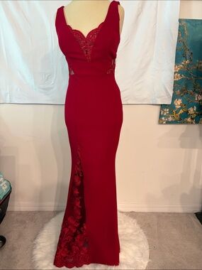 Entry Deep Red Lace-Inset Prom Evening Gown